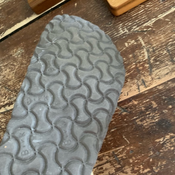 WOMENS size 39 Birkenstock sandals worn 2 times! - Picture 3 of 3